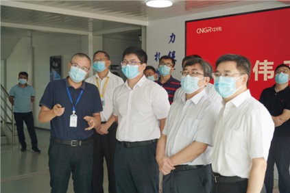 國家統(tǒng)計局工業(yè)司副司長湯魏巍調研中偉欽州產(chǎn)業(yè)基地